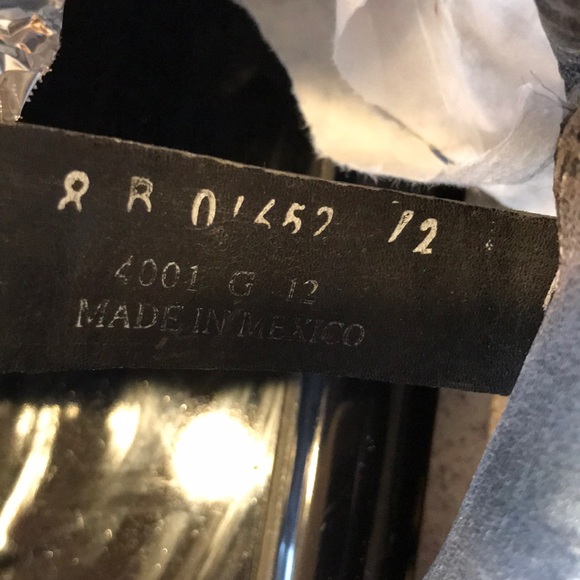 Size - Picture 2 of 2